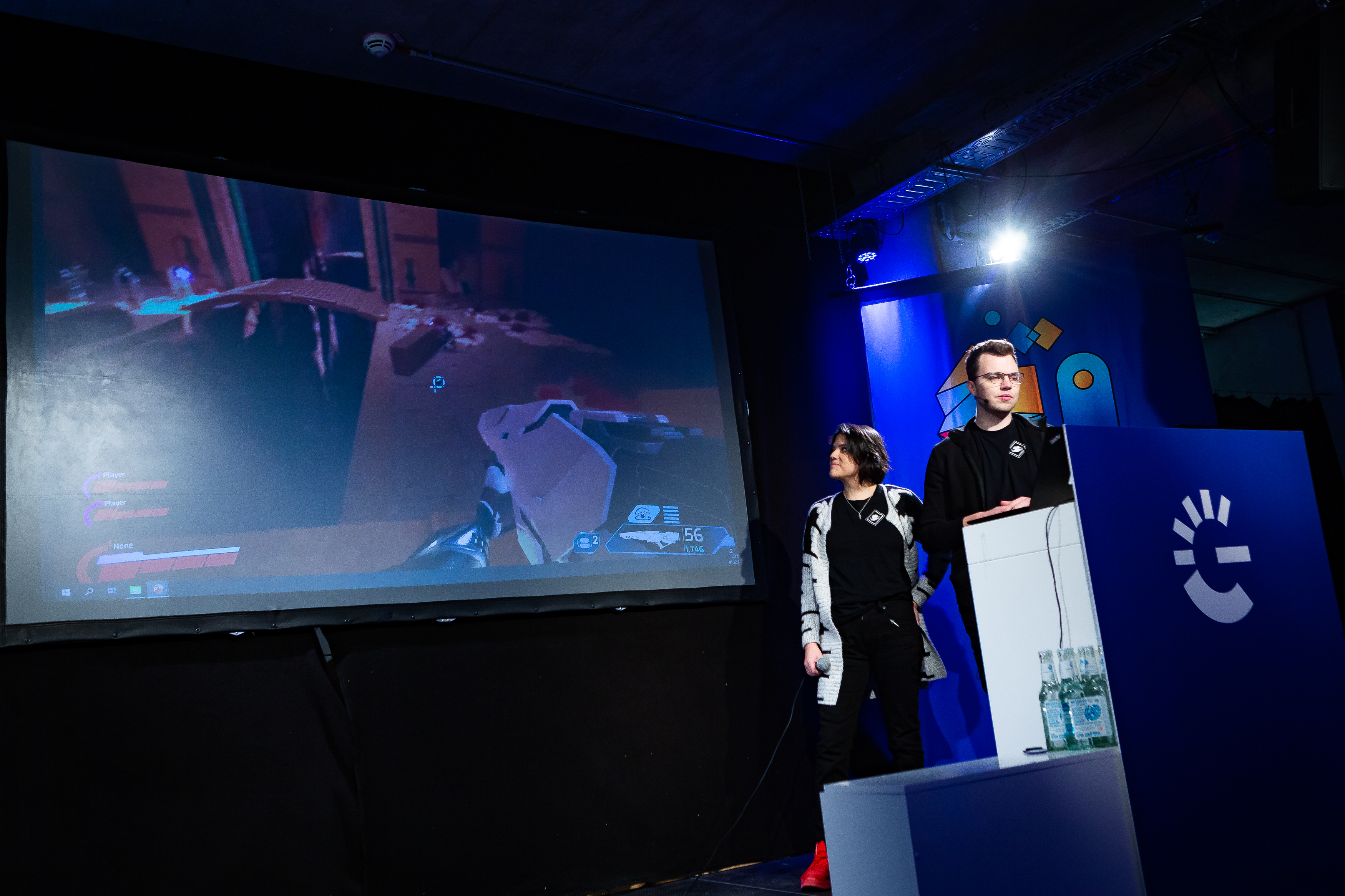 Sarah Inés Roeder and Maximilian Götz present the game "METACORE"