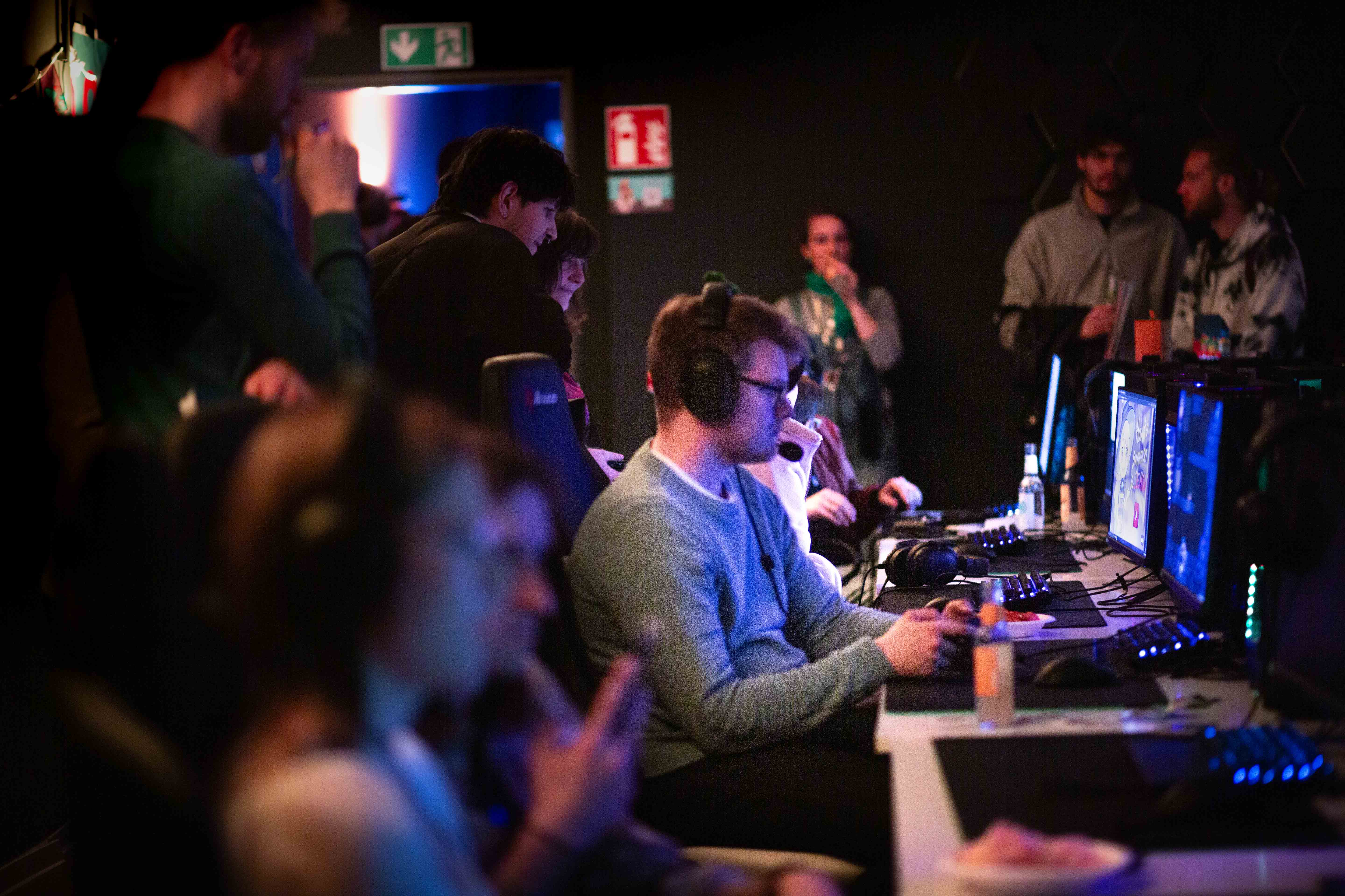 Every participating game had two to three play stations to offer, so no one had to wait long for their session.
